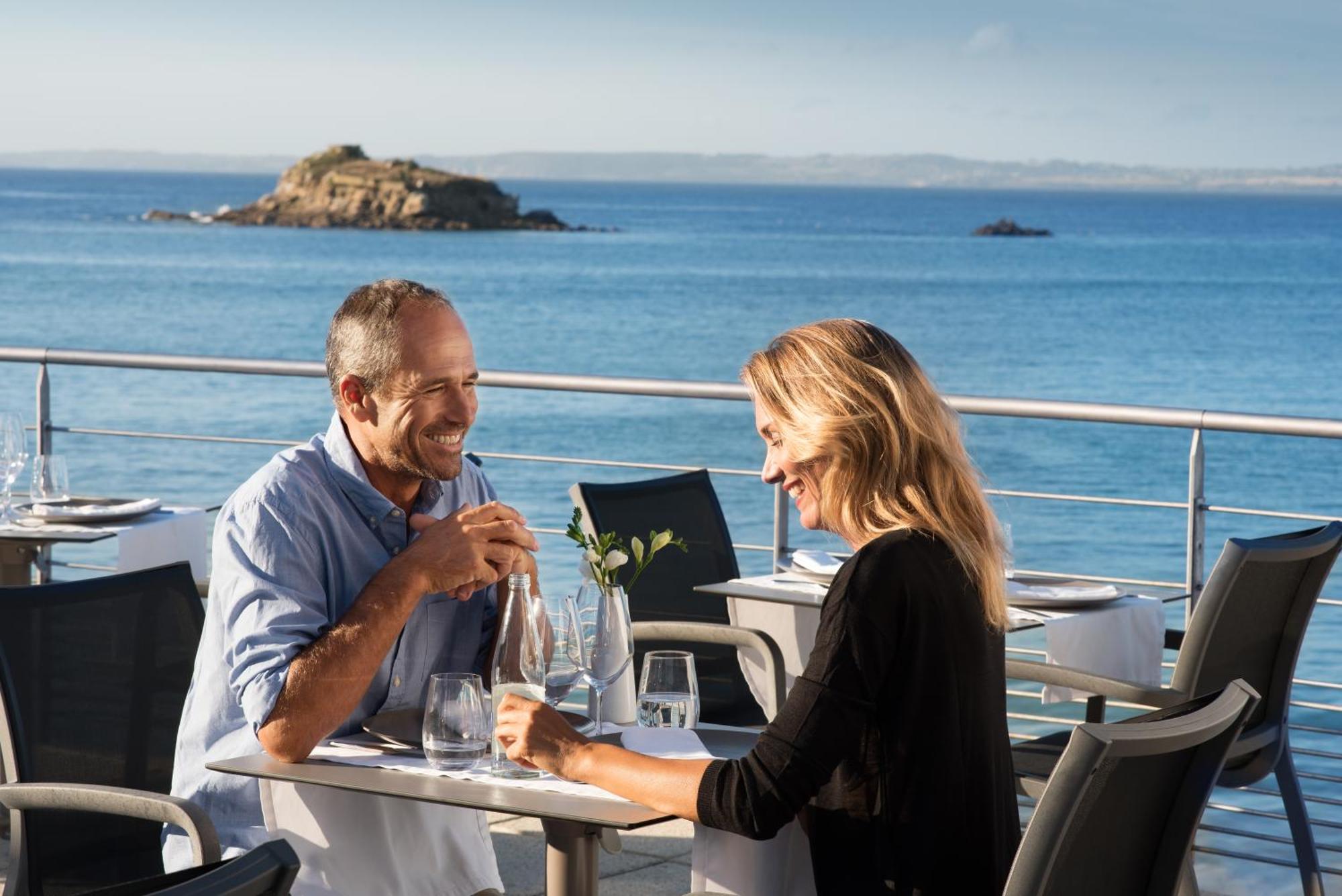 Hotel Valdys Thalasso & Spa - La Baie Douarnenez Exterior photo